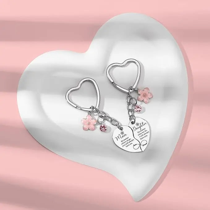 Heartfelt Mom Keychain - A Little Reminder of Love 💖 ❤️ 💕Mother's Day gifts